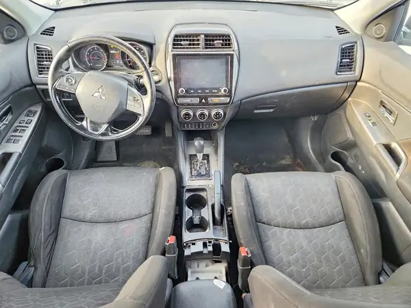 JA4AR3AU0LU018700 2020 MITSUBISHI OUTLANDER - Image 8