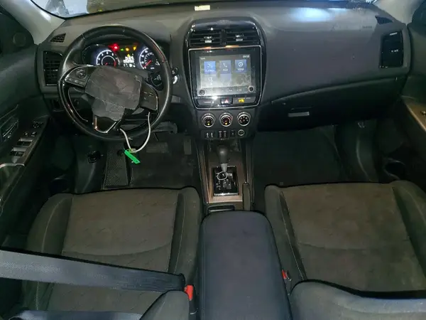 JA4AR3AU0LU019989 2020 MITSUBISHI OUTLANDER - Image 8