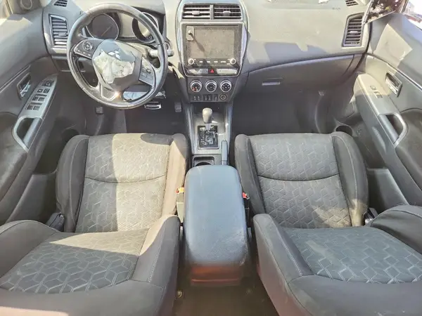 JA4AR3AU0LU024027 2020 MITSUBISHI OUTLANDER - Image 8