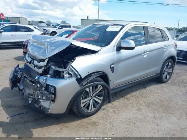 JA4AR3AU0LU026067 2020 MITSUBISHI OUTLANDER - Image 2