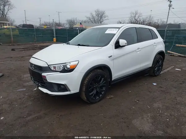JA4AR3AU1GZ038253 2016 MITSUBISHI OUTLANDER - Image 2
