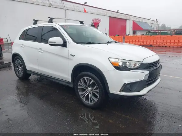 JA4AR3AU1HZ002564 2017 MITSUBISHI OUTLANDER - Image 1