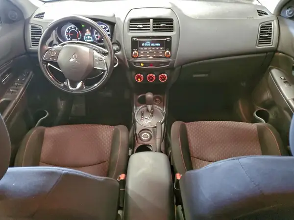 JA4AR3AU1HZ009322 2017 MITSUBISHI OUTLANDER - Image 8