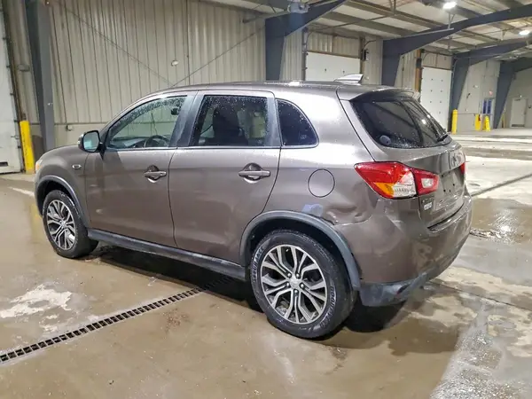 JA4AR3AU1HZ009790 2017 MITSUBISHI OUTLANDER - Image 2