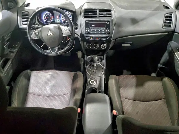 JA4AR3AU1HZ009790 2017 MITSUBISHI OUTLANDER - Image 8