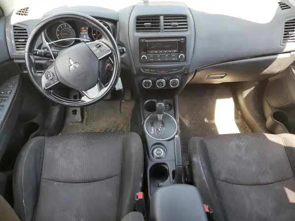 JA4AR3AU1HZ025004 2017 MITSUBISHI OUTLANDER - Image 8