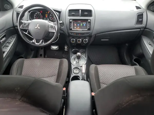 JA4AR3AU1HZ037816 2017 MITSUBISHI OUTLANDER - Image 8