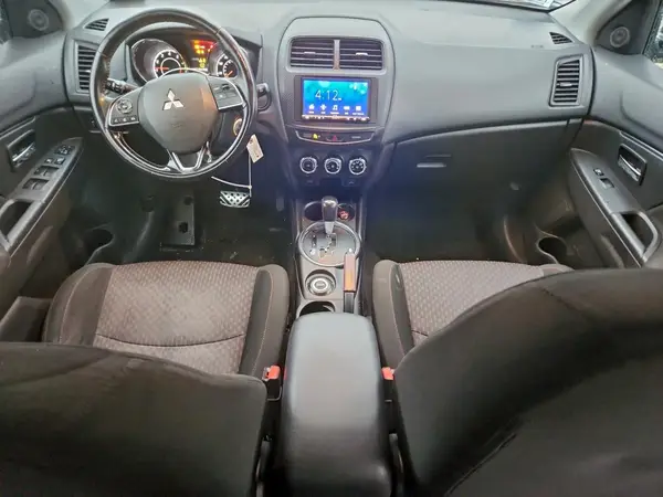 JA4AR3AU1HZ039095 2017 MITSUBISHI OUTLANDER - Image 8