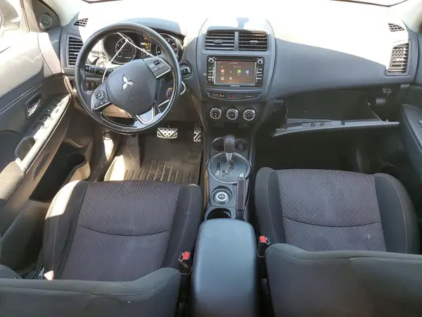 JA4AR3AU1HZ043082 2017 MITSUBISHI OUTLANDER - Image 8