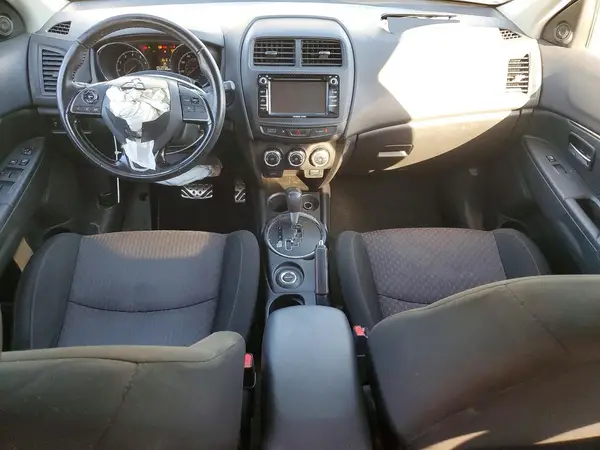 JA4AR3AU1HZ044863 2017 MITSUBISHI OUTLANDER - Image 8