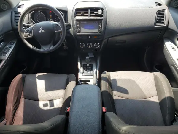 JA4AR3AU1JU000431 2018 MITSUBISHI OUTLANDER - Image 8