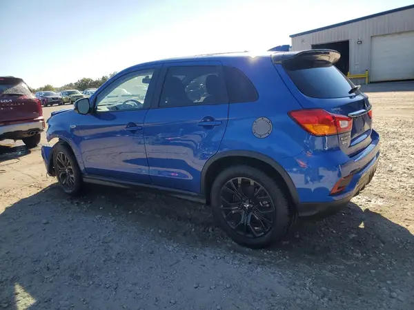 JA4AR3AU1JU007380 2018 MITSUBISHI OUTLANDER - Image 2