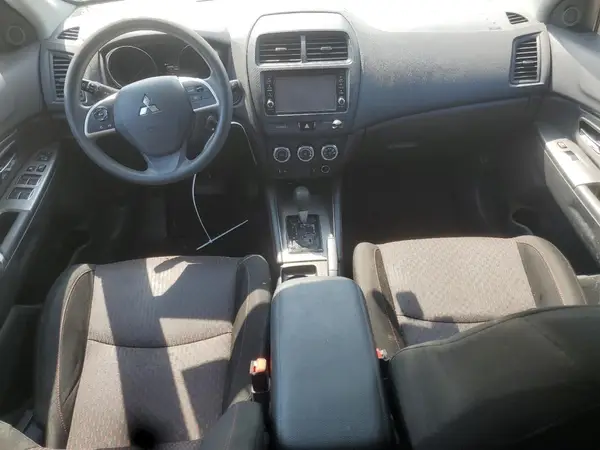 JA4AR3AU1JU011378 2018 MITSUBISHI OUTLANDER - Image 8