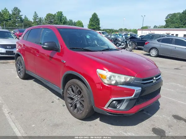 JA4AR3AU1JU015818 2018 MITSUBISHI OUTLANDER - Image 1