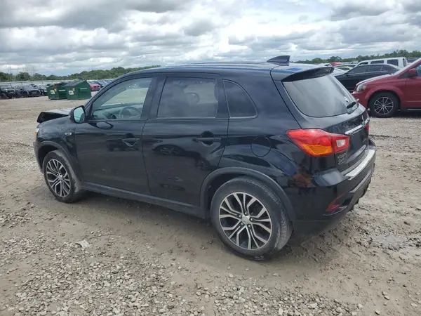 JA4AR3AU1JU022137 2018 MITSUBISHI OUTLANDER - Image 2