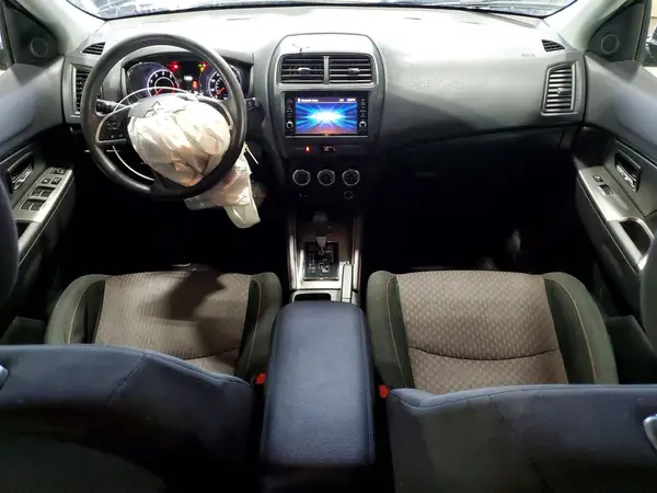 JA4AR3AU1JU022249 2018 MITSUBISHI OUTLANDER - Image 8