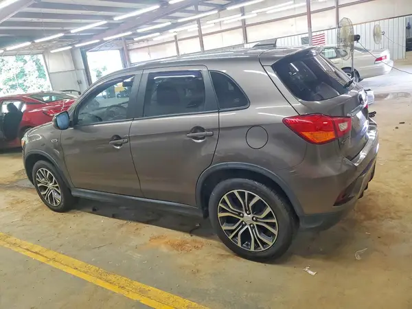JA4AR3AU1JU022476 2018 MITSUBISHI OUTLANDER - Image 2