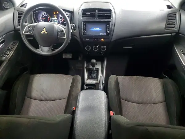 JA4AR3AU1JU022476 2018 MITSUBISHI OUTLANDER - Image 8