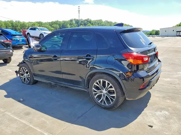 JA4AR3AU1JZ014073 2018 MITSUBISHI OUTLANDER - Image 2
