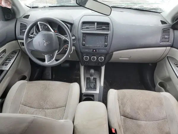 JA4AR3AU1JZ019712 2018 MITSUBISHI OUTLANDER - Image 8