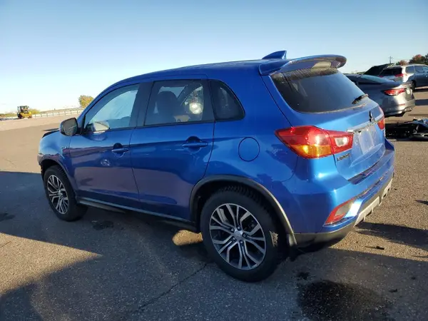 JA4AR3AU1JZ020133 2018 MITSUBISHI OUTLANDER - Image 2
