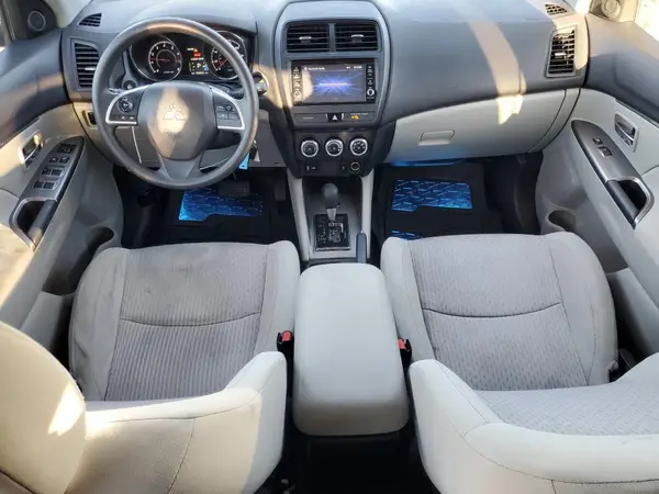 JA4AR3AU1JZ020133 2018 MITSUBISHI OUTLANDER - Image 8