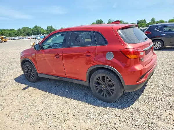 JA4AR3AU1JZ021735 2018 MITSUBISHI OUTLANDER - Image 2