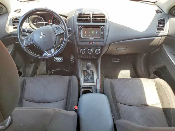 JA4AR3AU1JZ021735 2018 MITSUBISHI OUTLANDER - Image 8