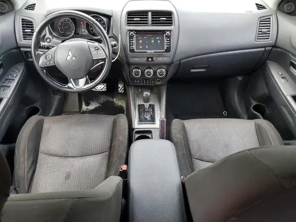 JA4AR3AU1JZ025266 2018 MITSUBISHI OUTLANDER - Image 8
