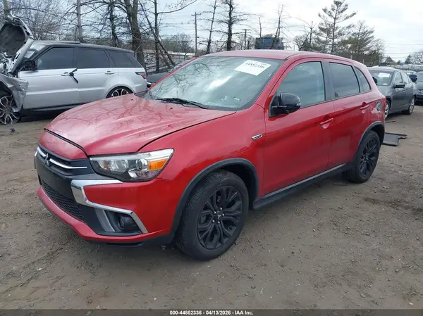 JA4AR3AU1JZ028040 2018 MITSUBISHI OUTLANDER - Image 2