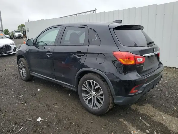 JA4AR3AU1KU000866 2019 MITSUBISHI OUTLANDER - Image 2