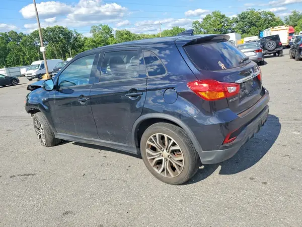 JA4AR3AU1KU004819 2019 MITSUBISHI OUTLANDER - Image 2