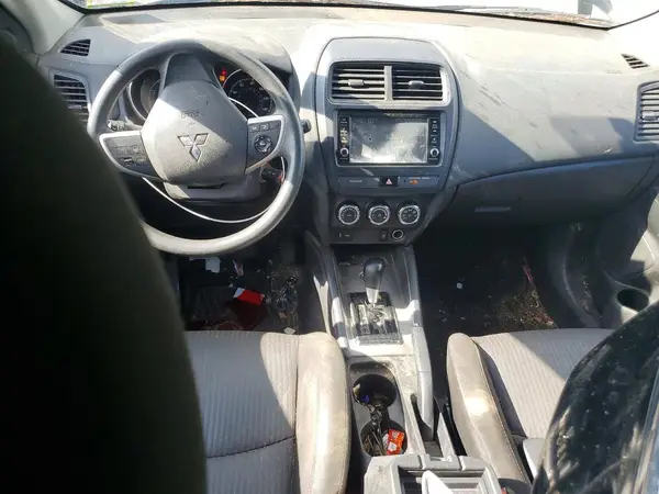 JA4AR3AU1KU004819 2019 MITSUBISHI OUTLANDER - Image 8