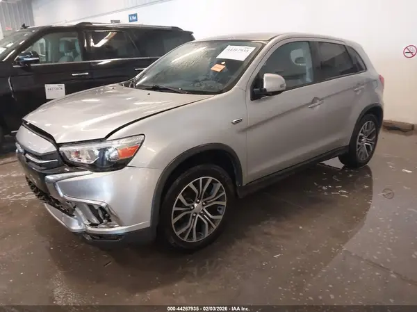 JA4AR3AU1KU010832 2019 MITSUBISHI OUTLANDER - Image 2