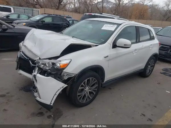 JA4AR3AU1KU012323 2019 MITSUBISHI OUTLANDER - Image 2