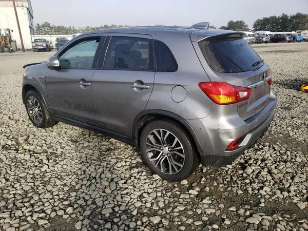 JA4AR3AU1KU014010 2019 MITSUBISHI OUTLANDER - Image 2