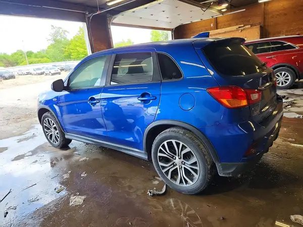 JA4AR3AU1KU016260 2019 MITSUBISHI OUTLANDER - Image 2