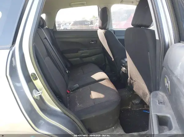JA4AR3AU1KU016579 2019 MITSUBISHI OUTLANDER - Image 8