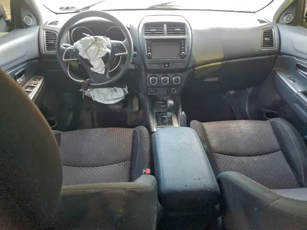 JA4AR3AU1KU019739 2019 MITSUBISHI OUTLANDER - Image 8