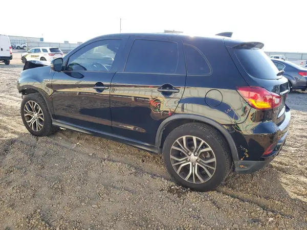 JA4AR3AU1KU031244 2019 MITSUBISHI OUTLANDER - Image 2