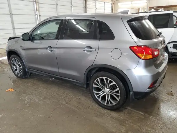 JA4AR3AU1KU033172 2019 MITSUBISHI OUTLANDER - Image 2