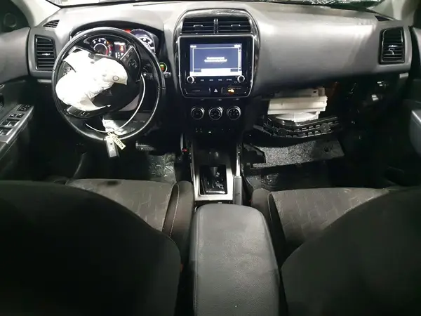 JA4AR3AU1LU010573 2020 MITSUBISHI OUTLANDER - Image 8