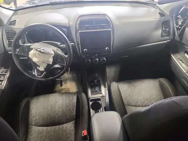 JA4AR3AU1LU019872 2020 MITSUBISHI OUTLANDER - Image 8