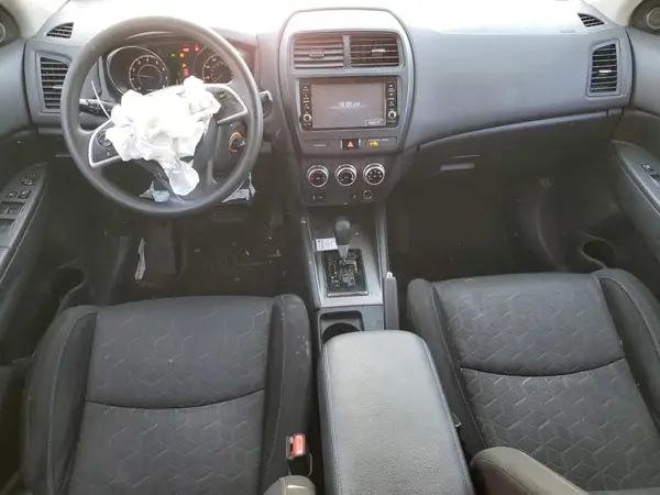 JA4AR3AU1LU024702 2020 MITSUBISHI OUTLANDER - Image 8