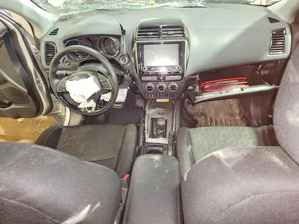 JA4AR3AU1LU025073 2020 MITSUBISHI OUTLANDER - Image 8
