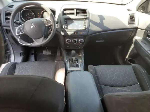 JA4AR3AU1LU025364 2020 MITSUBISHI OUTLANDER - Image 8