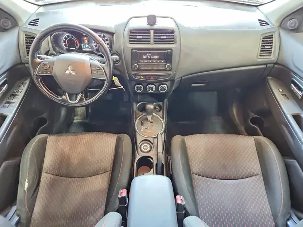 JA4AR3AU2HZ006980 2017 MITSUBISHI OUTLANDER - Image 8