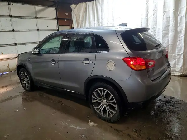 JA4AR3AU2HZ010785 2017 MITSUBISHI OUTLANDER - Image 2