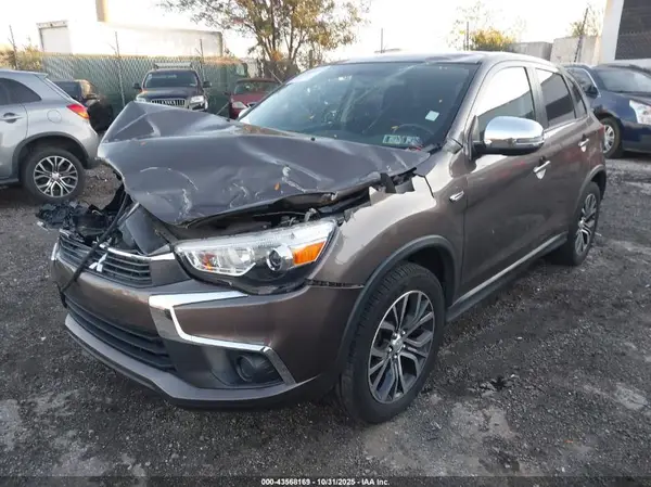 JA4AR3AU2HZ022080 2017 MITSUBISHI OUTLANDER - Image 2
