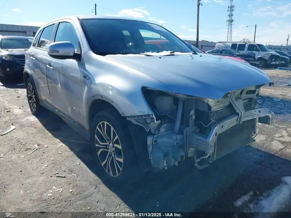JA4AR3AU2HZ022726 2017 MITSUBISHI OUTLANDER - Image 1